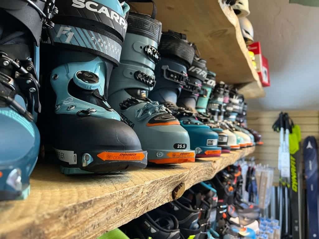 How to Measure Ski Boot Size