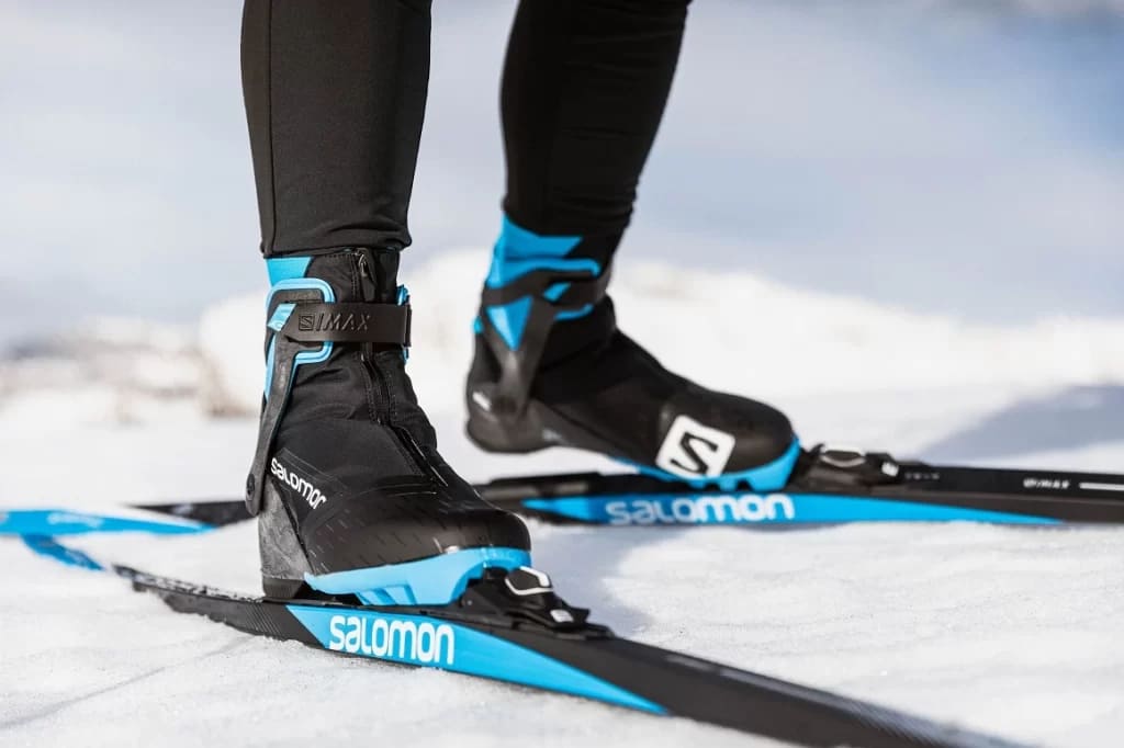 How to Select Skiing Boots: A Ski Boots Sizing Guide