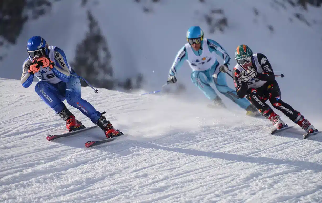 players during race ski event