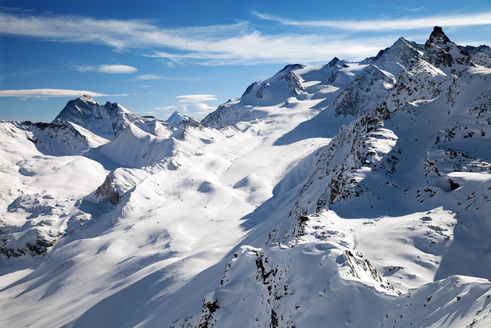 A Mountains At Mont Du Vallon In Ski Resort "trois